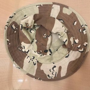 Proper 7.25 in hat - desert camouflage color military style - like new